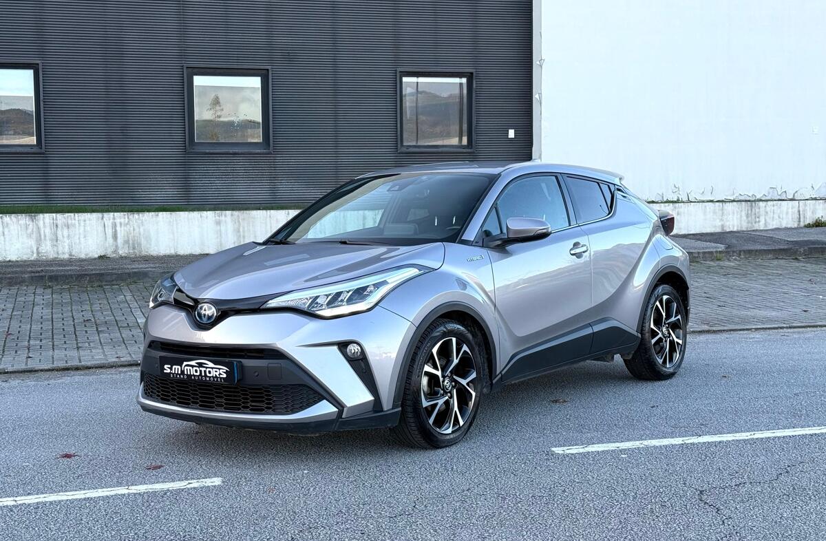 TOYOTA C-HR 1.8 Hybrid Square Collection