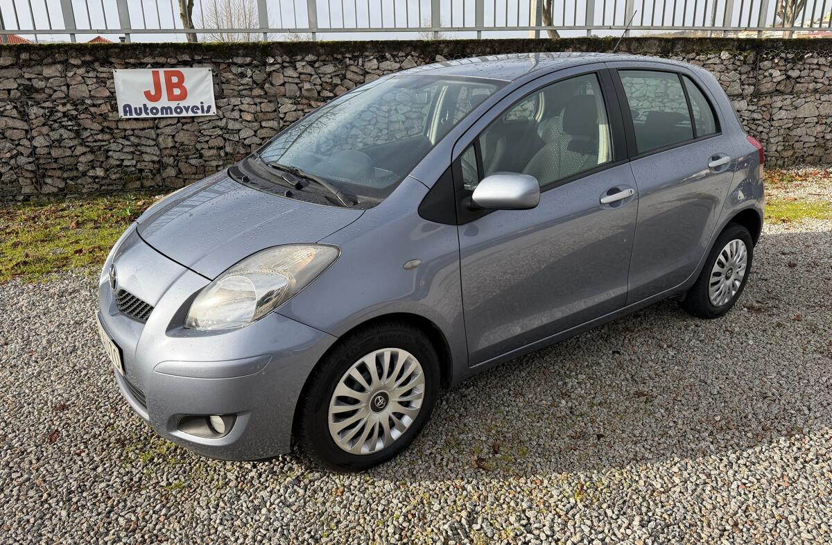 TOYOTA Yaris 1.0 VVT-i Comfort+AC