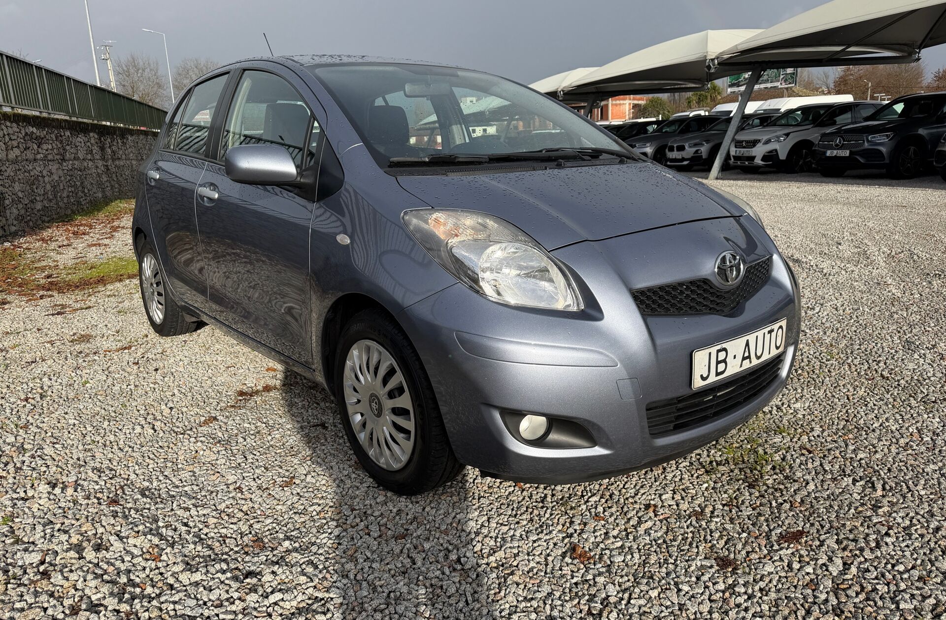 TOYOTA Yaris 1.0 VVT-i Comfort+AC