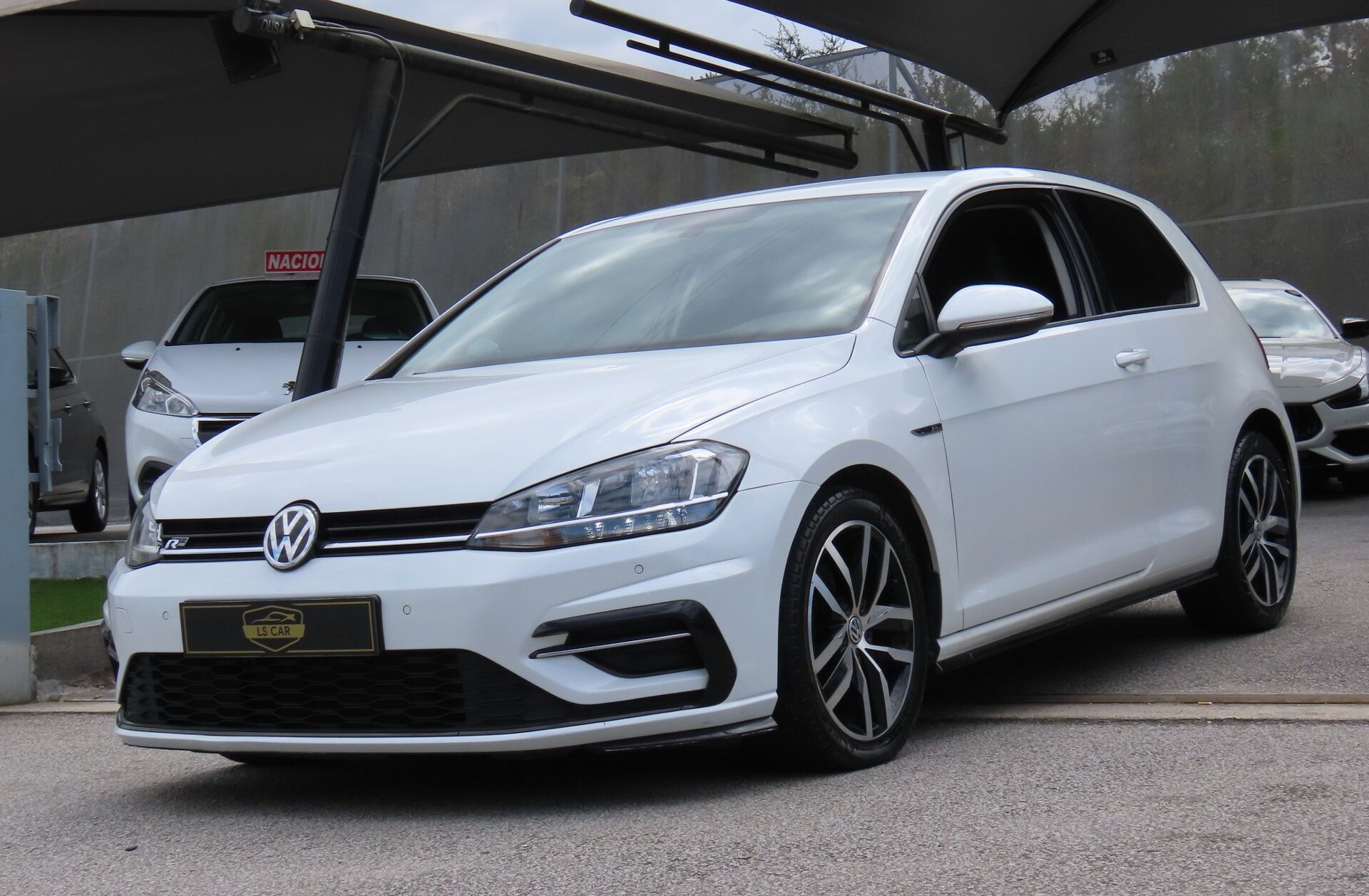 VOLKSWAGEN Golf 1.6 TDi Confortline