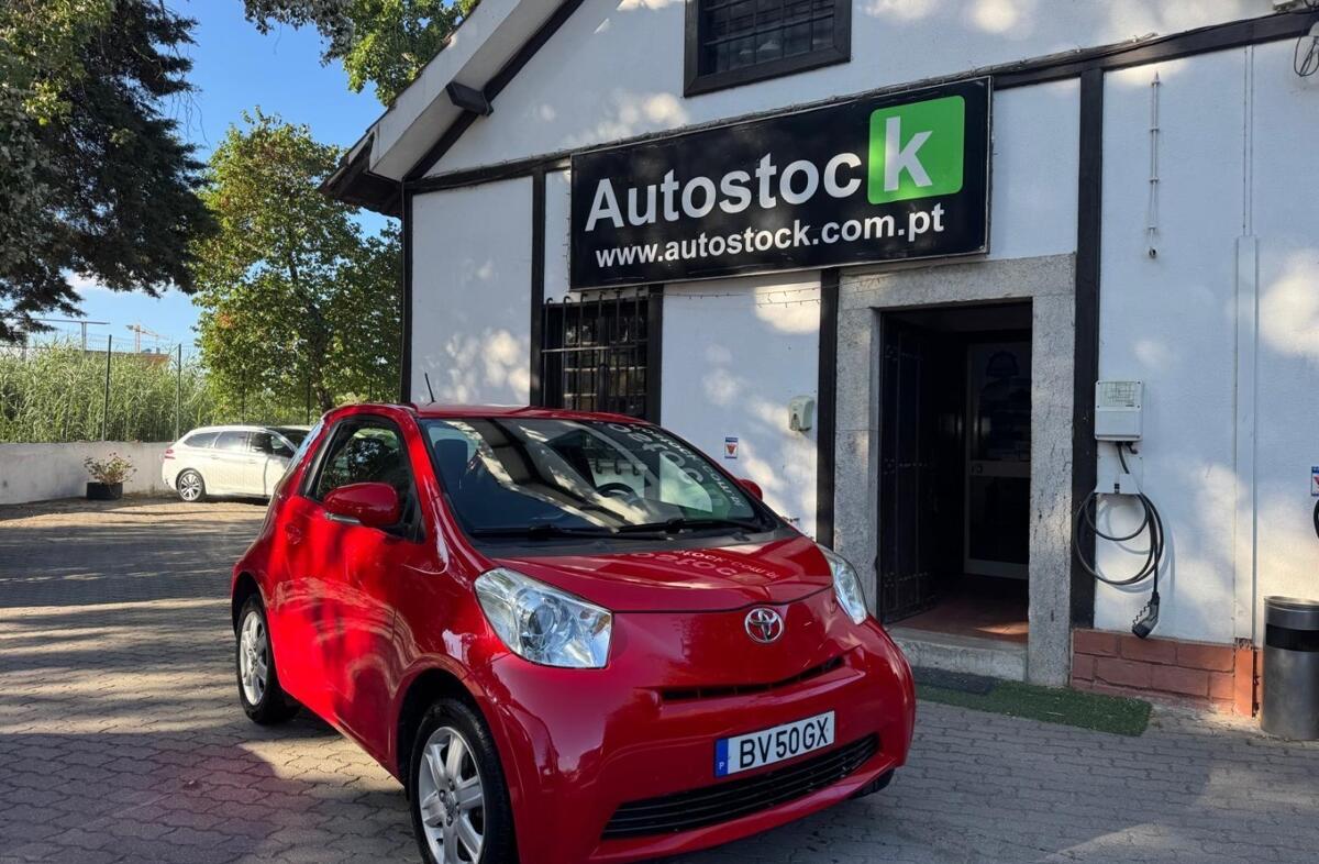 TOYOTA IQ 1.0 VVT-i