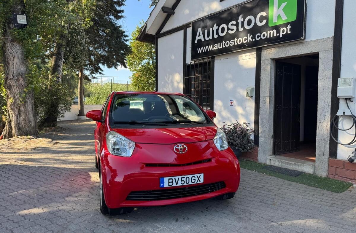 TOYOTA IQ 1.0 VVT-i