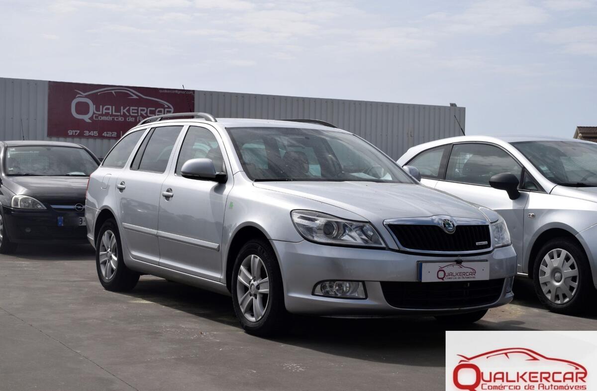 SKODA Octavia 1.6 TDi Greenline 2ªGeração
