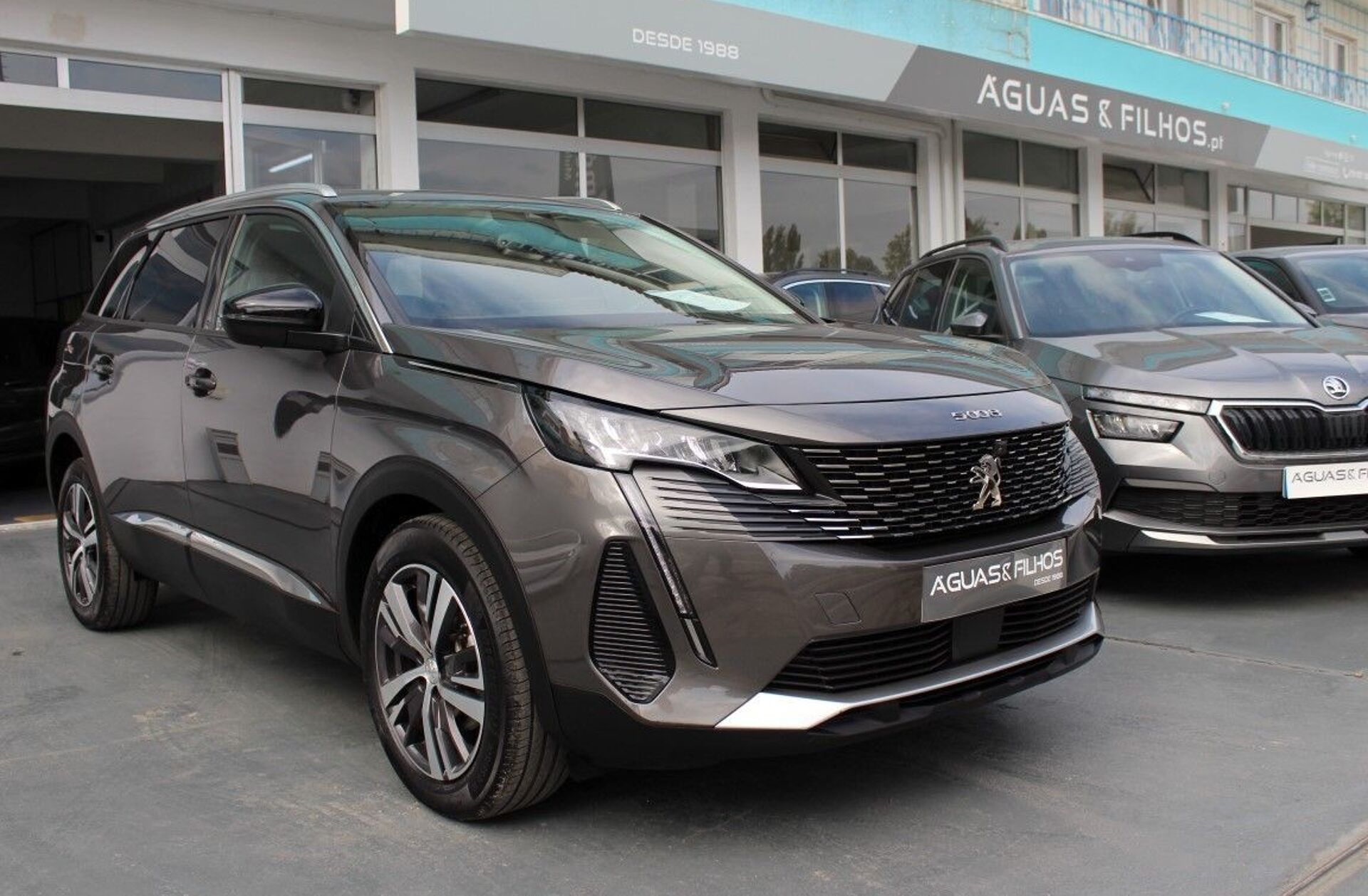 PEUGEOT 5008 1.2 PureTech Allure Pack EAT8