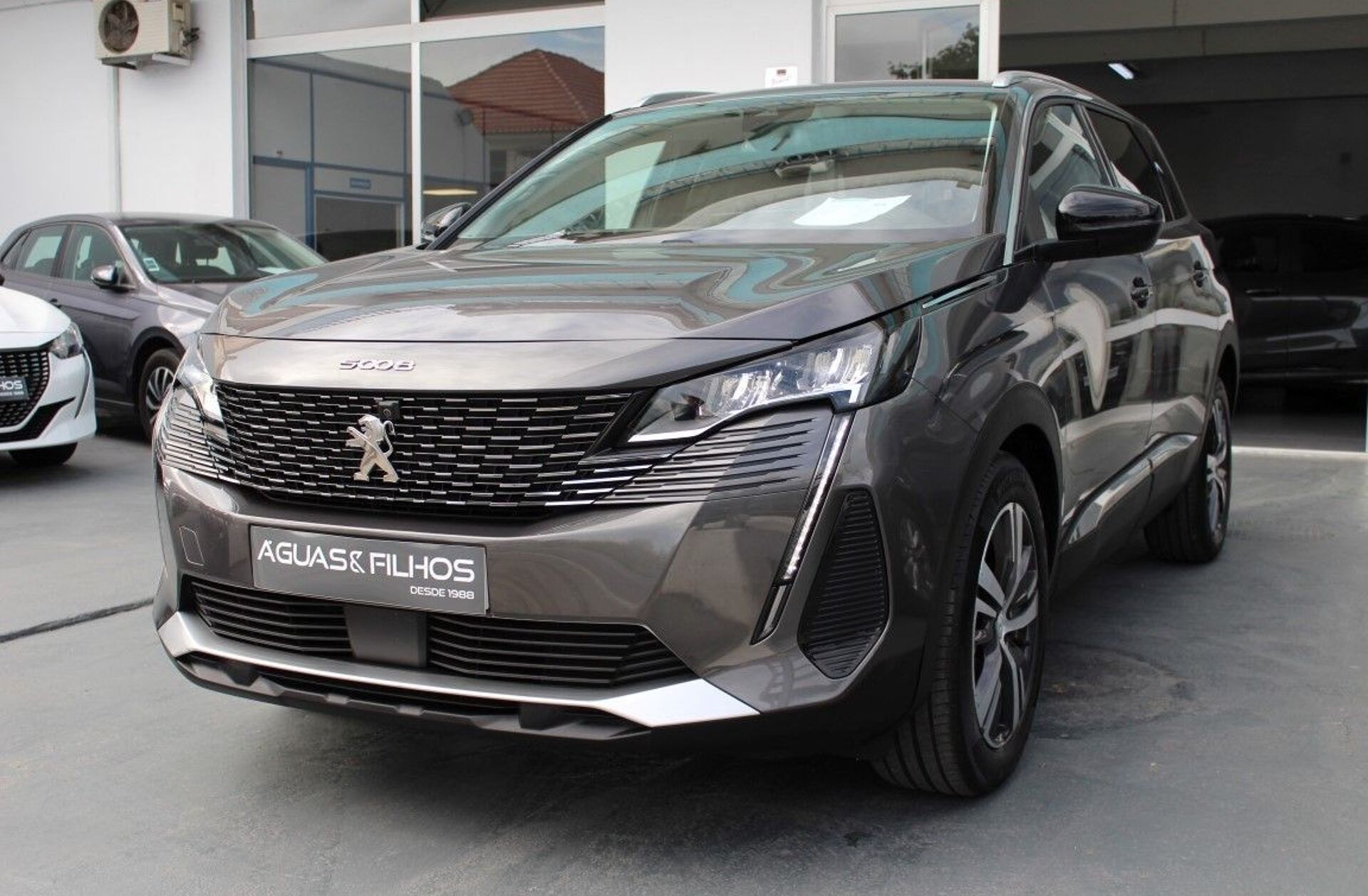 PEUGEOT 5008 1.2 PureTech Allure Pack EAT8
