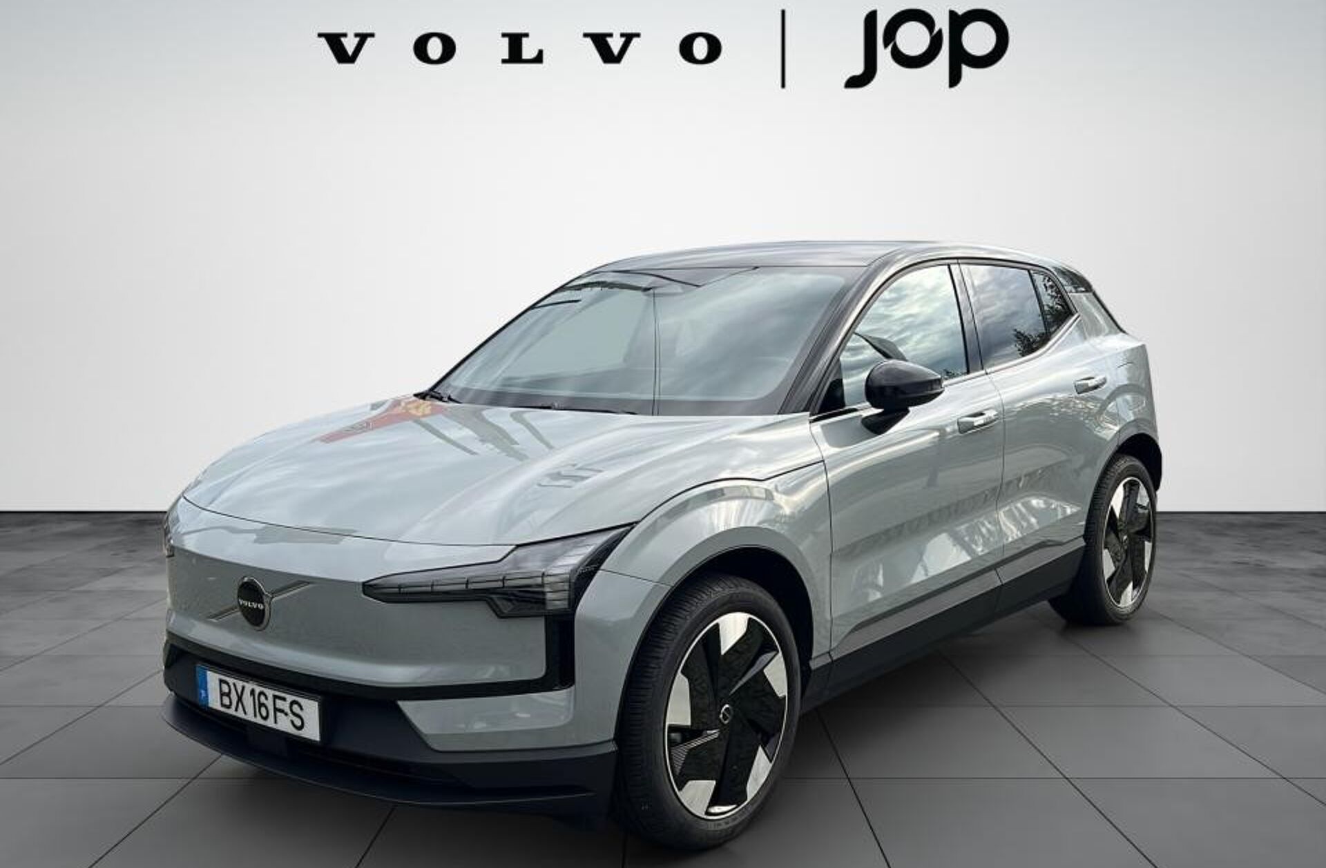 VOLVO EX30 69 kWh Single Motor Extended Range Plus