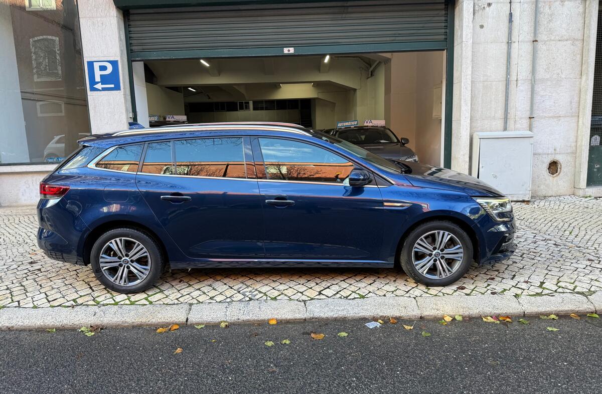 RENAULT Mégane ST 1.6 E-Tech Plug-In Hybrid R.S. Line