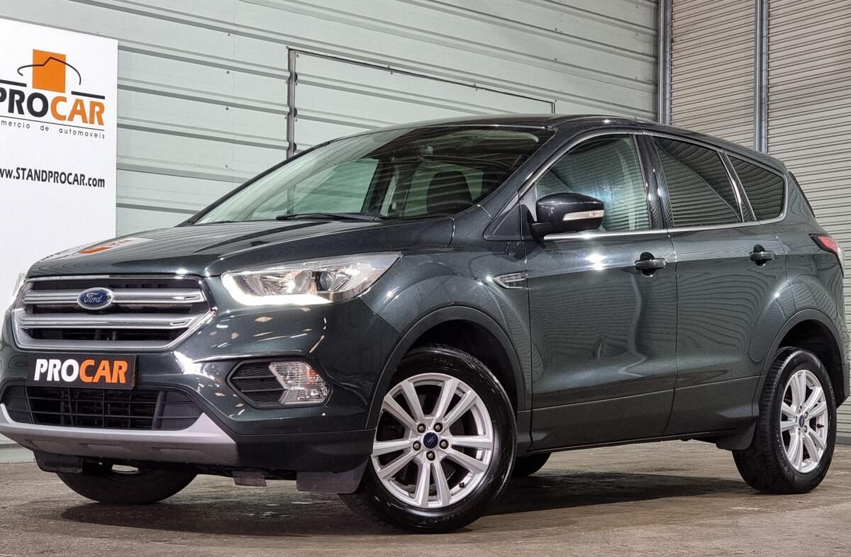 FORD Kuga 1.5 TDCi Titanium