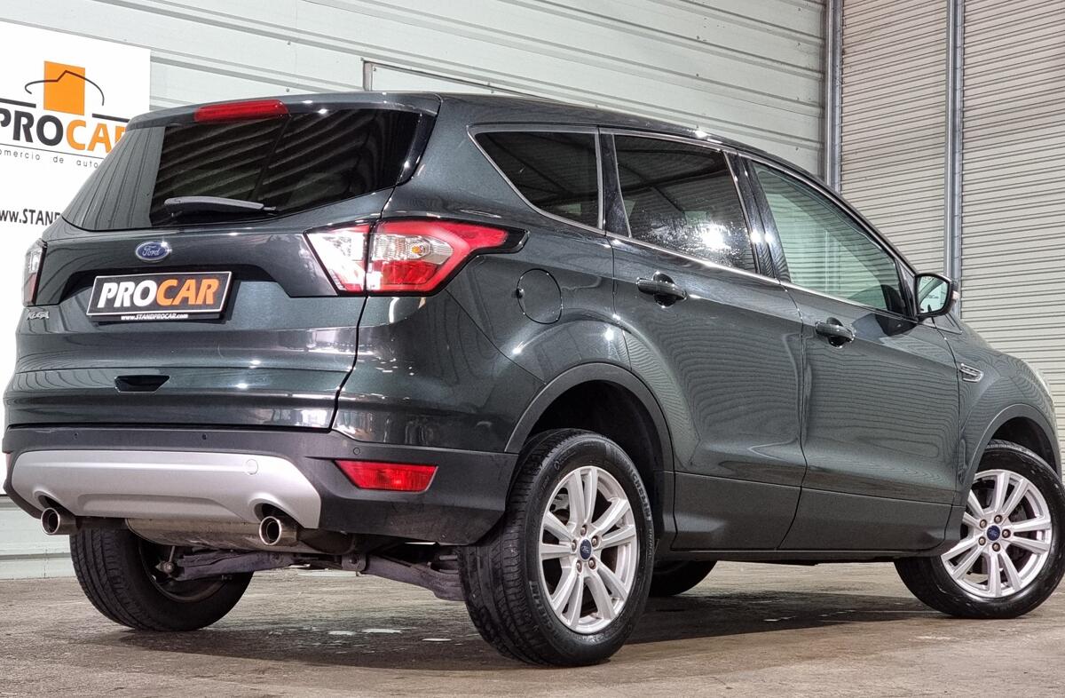 FORD Kuga 1.5 TDCi Titanium