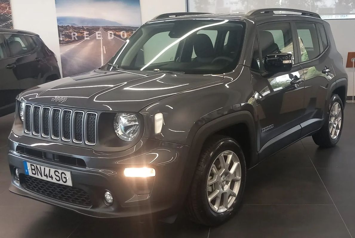 Jeep Renegade 1.5 TG e-Hybrid Limited DCT com 100 km por 27 900 € MCOUTINHO JEEP COIMBRA | Coimbra