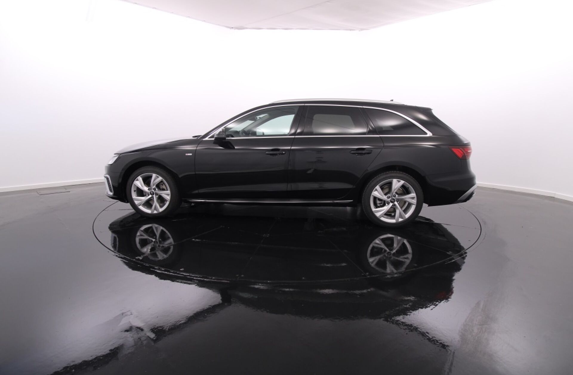 AUDI A4 35 TDI S line S tronic