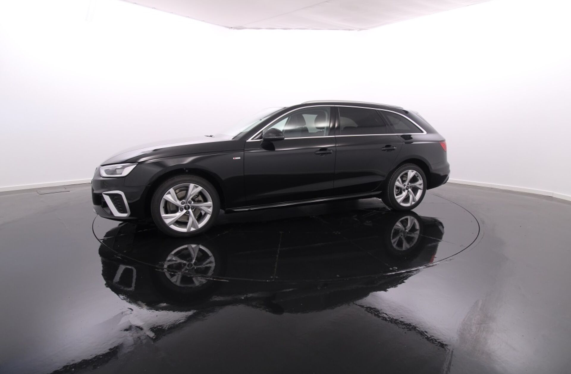 AUDI A4 35 TDI S line S tronic