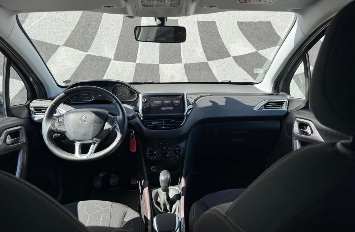 PEUGEOT 2008 1.2 PureTech Style