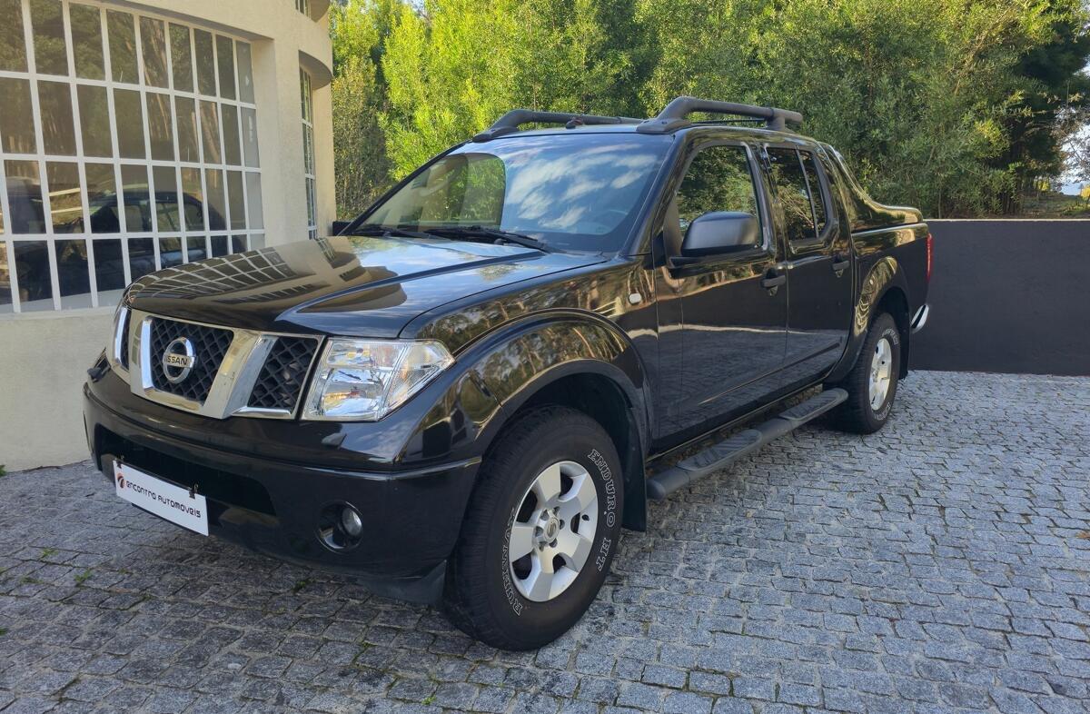 NISSAN Navara 2.5 dCi CD LE Premium