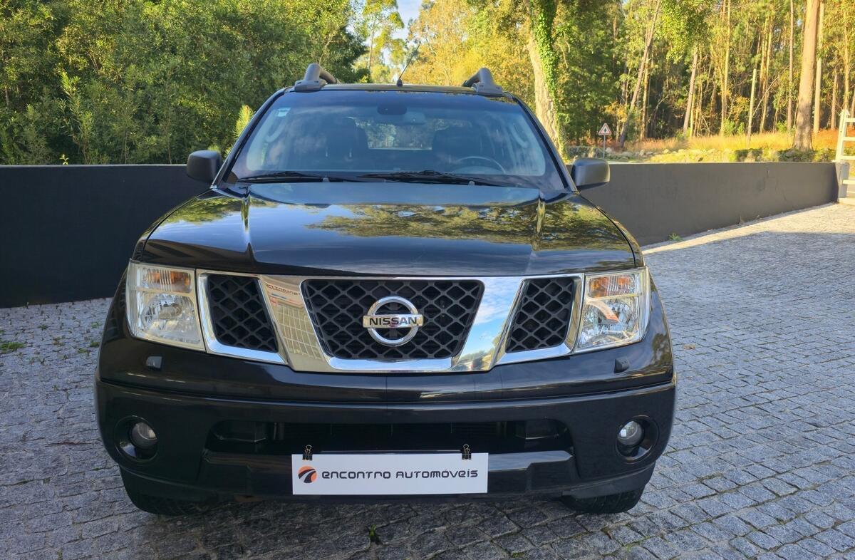 NISSAN Navara 2.5 dCi CD LE Premium