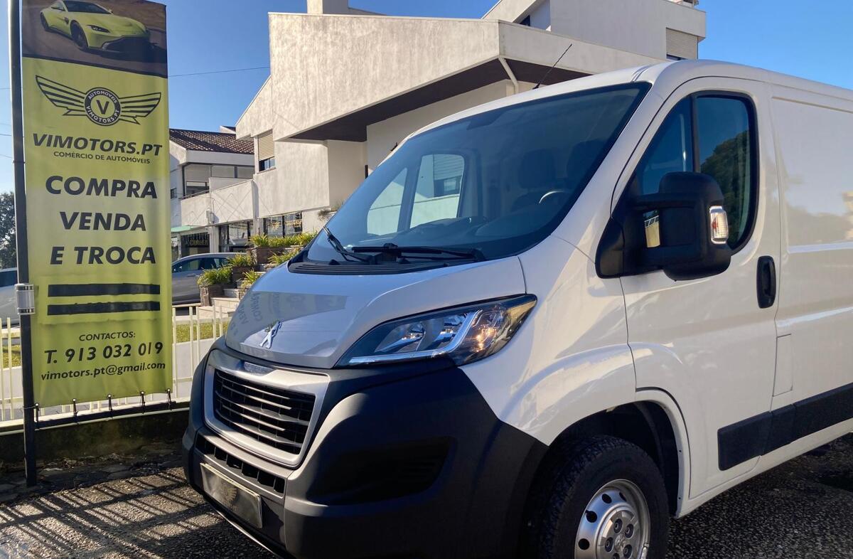 PEUGEOT Boxer 2.2 BlueHDi 330 L2H1 Premium