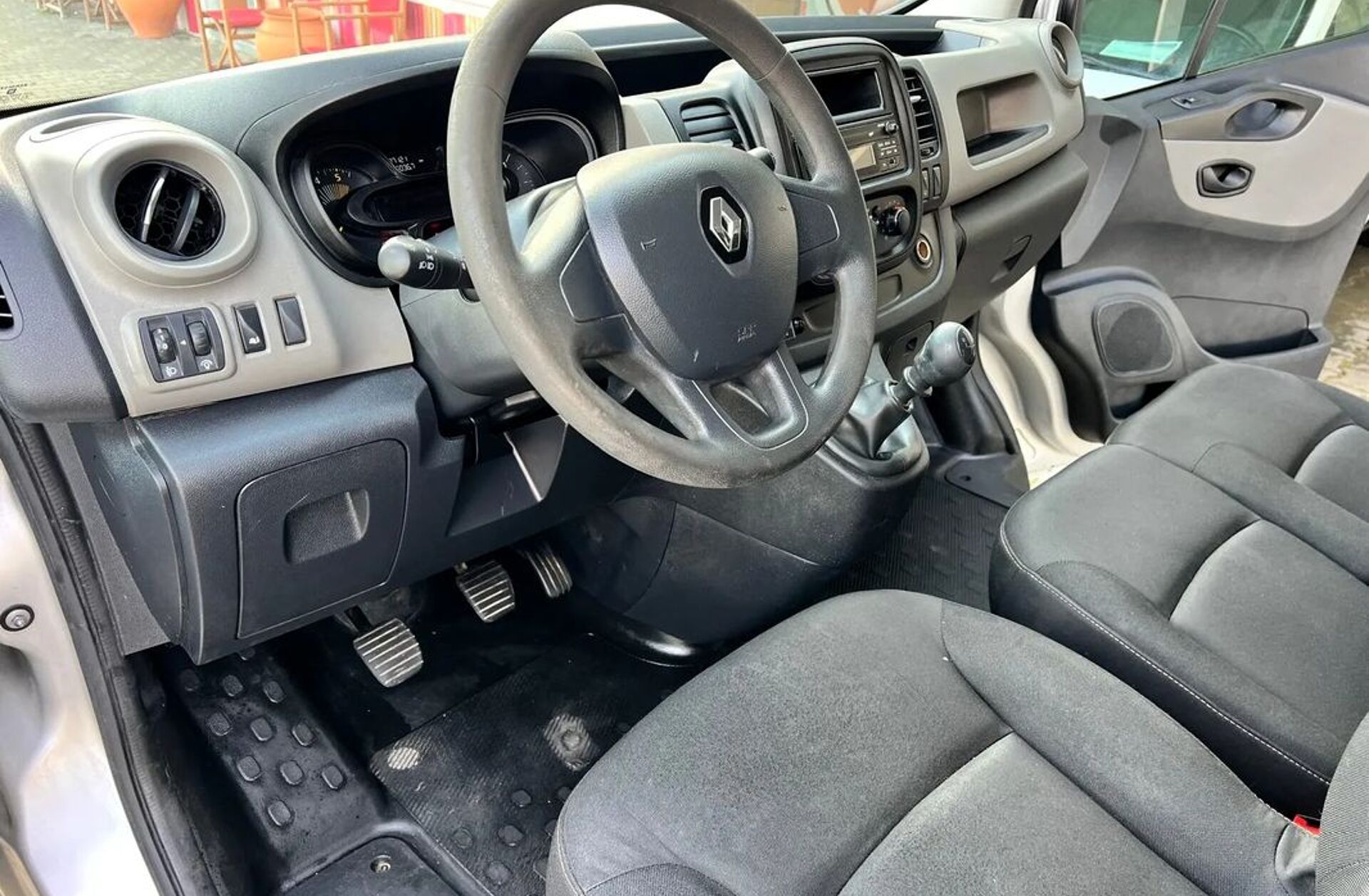 RENAULT Trafic 1.6 dCi L2H1 1.2T