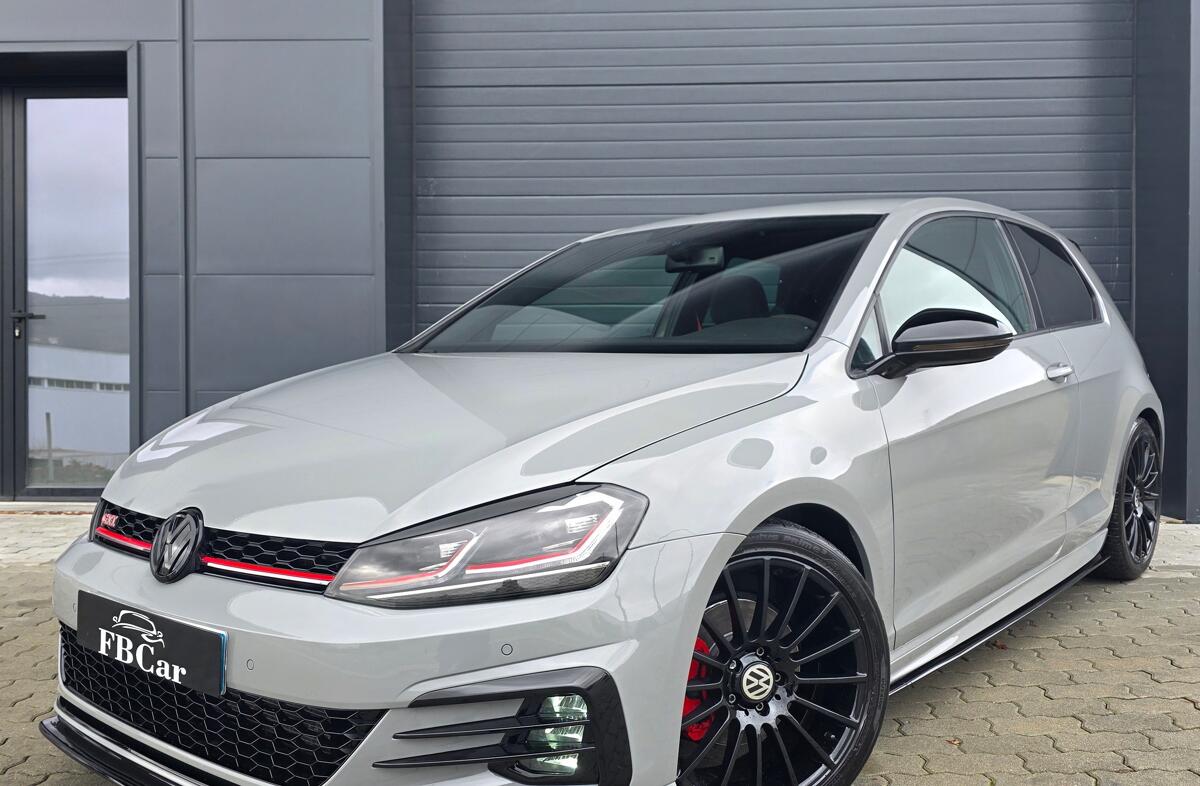 VOLKSWAGEN Golf 1.6 TDi Highline