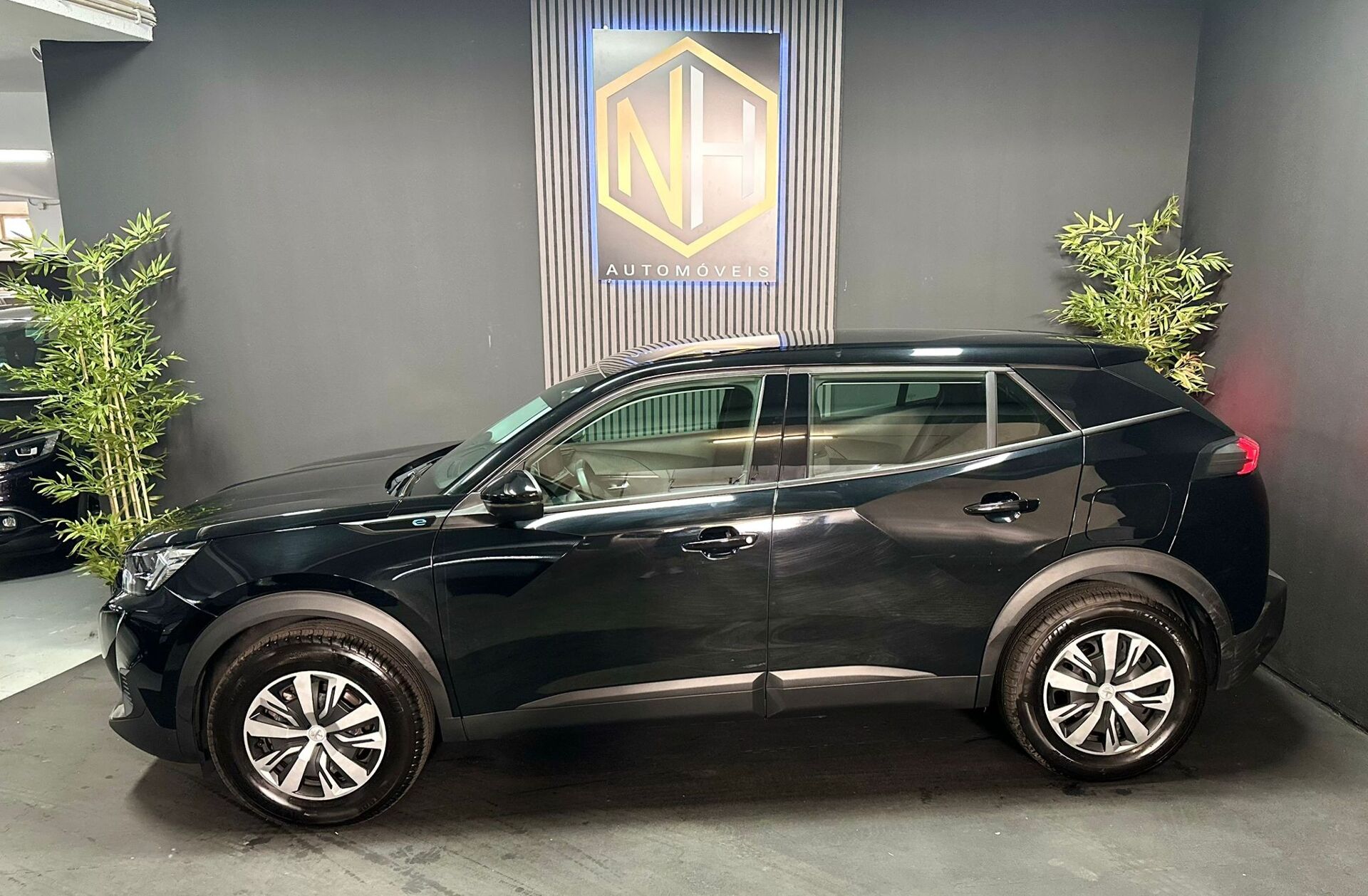 PEUGEOT 2008 e- 50 kWh GT