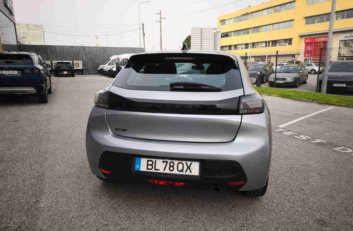 PEUGEOT 208 1.2 PureTech Active