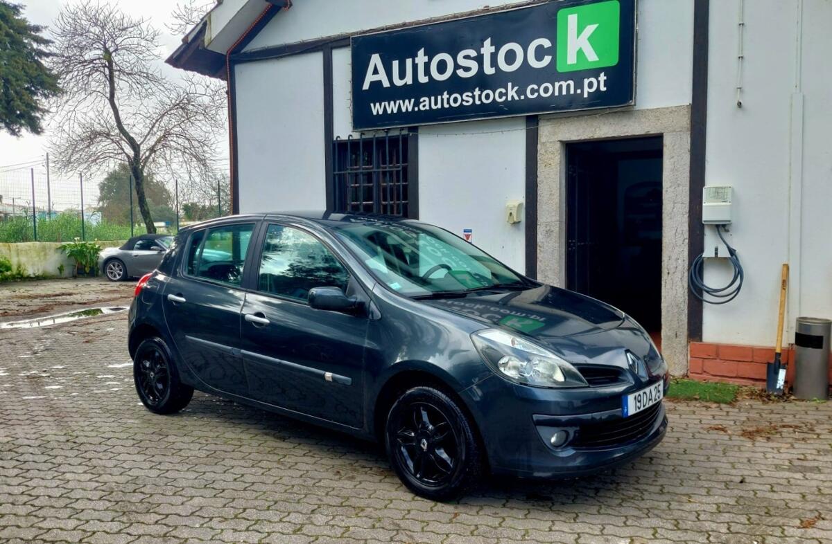 RENAULT Clio 1.2 16V Dynamique