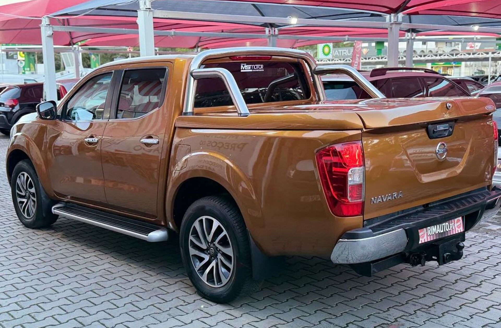 NISSAN Navara 2.3 dCi CD 4WD Tekna