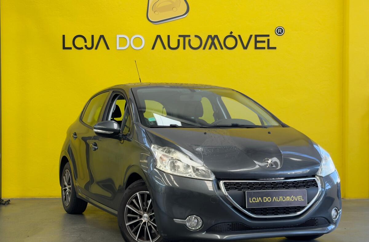 PEUGEOT 208 1.6 e-HDi Allure
