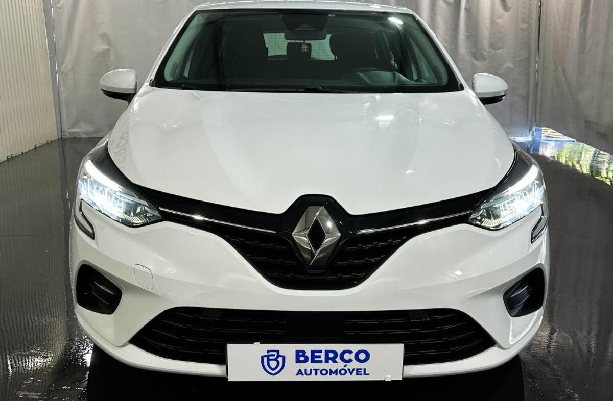 RENAULT Clio 1.6 E-Tech Intens