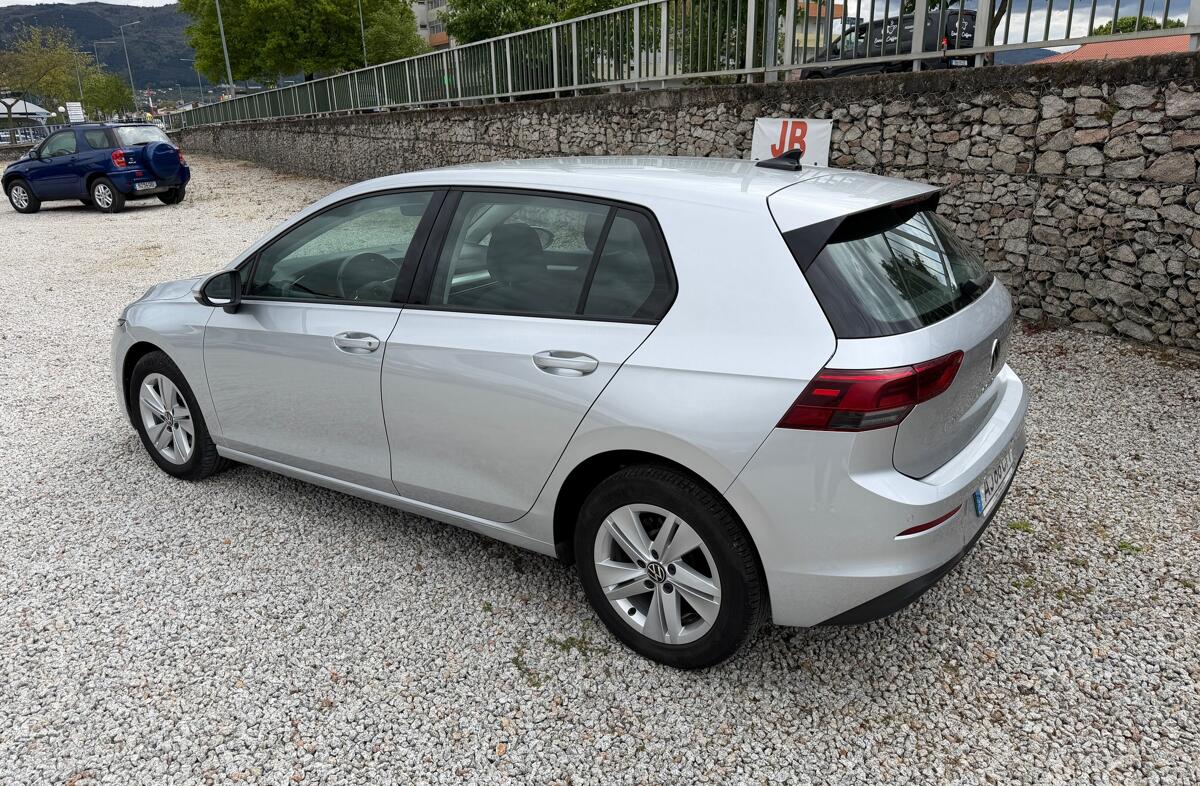 VOLKSWAGEN Golf 2.0 TDI Conceptline