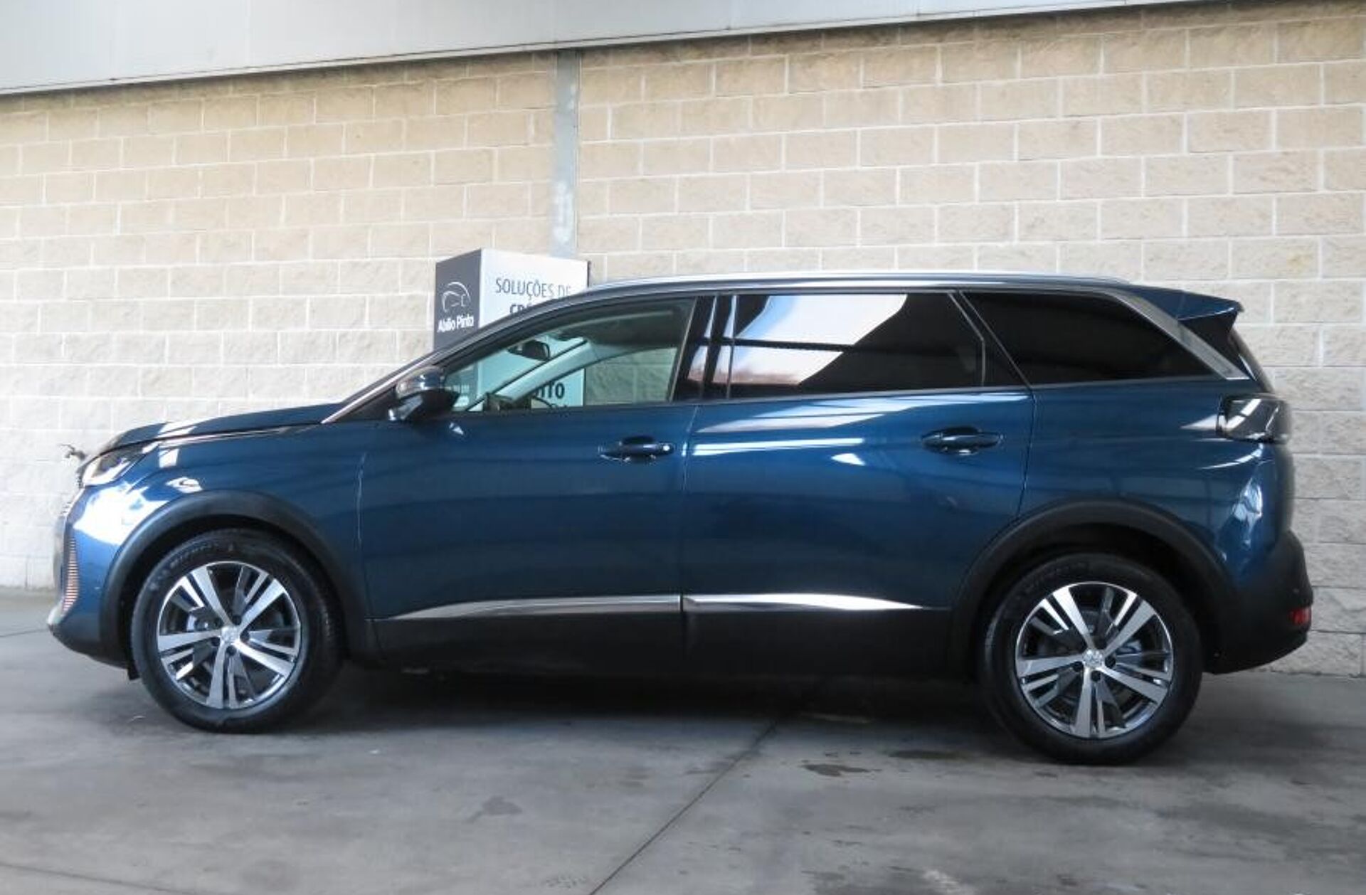 PEUGEOT 5008 1.5 BlueHDi Allure Pack