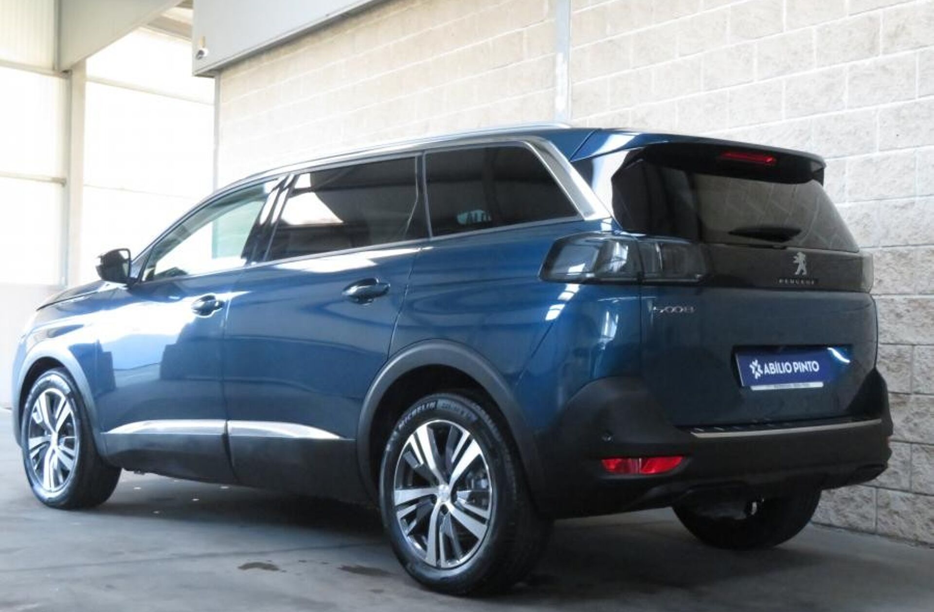 PEUGEOT 5008 1.5 BlueHDi Allure Pack