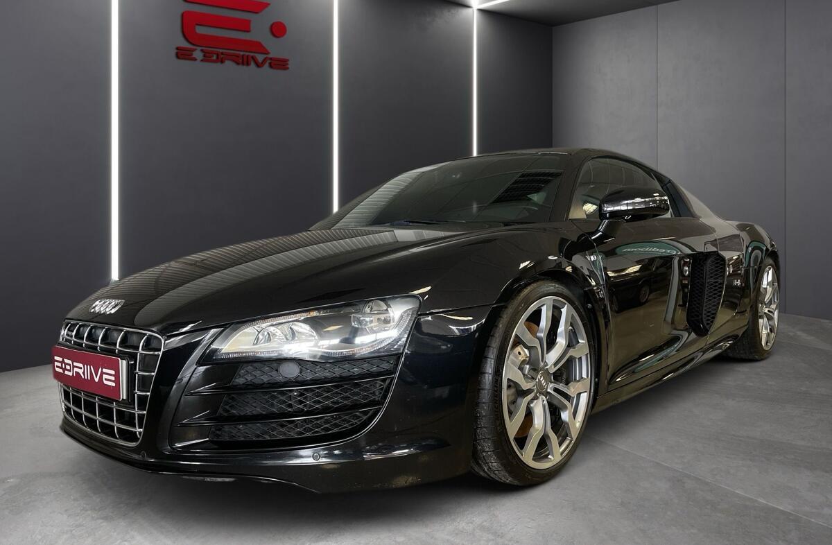 AUDI R8 5.2 FSi V10 quattro R tronic