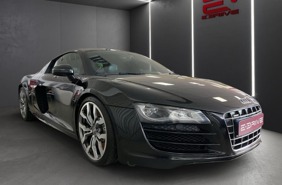 AUDI R8 5.2 FSi V10 quattro R tronic
