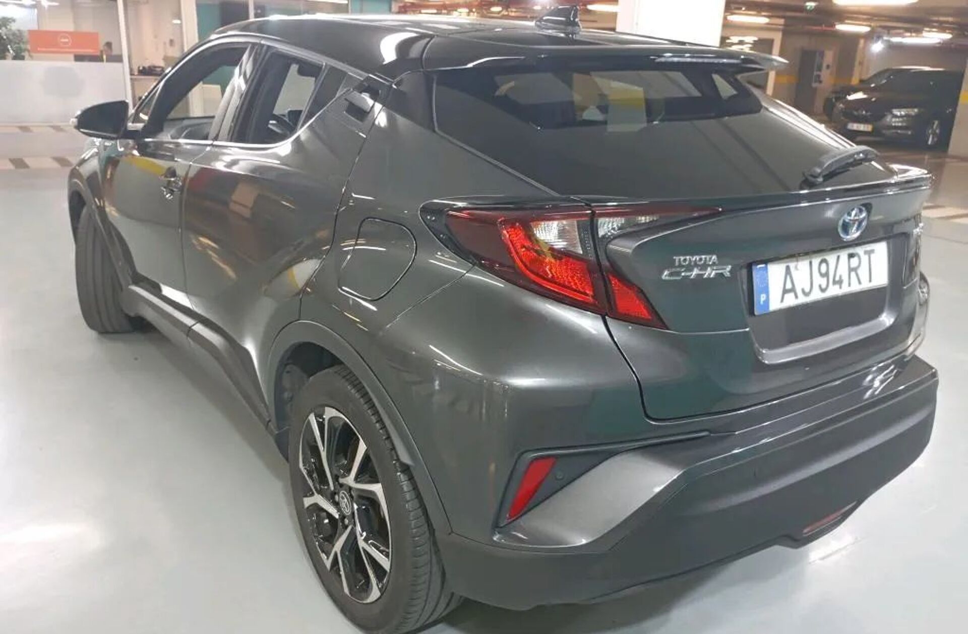 TOYOTA C-HR 1.8 Hybrid Square Collection