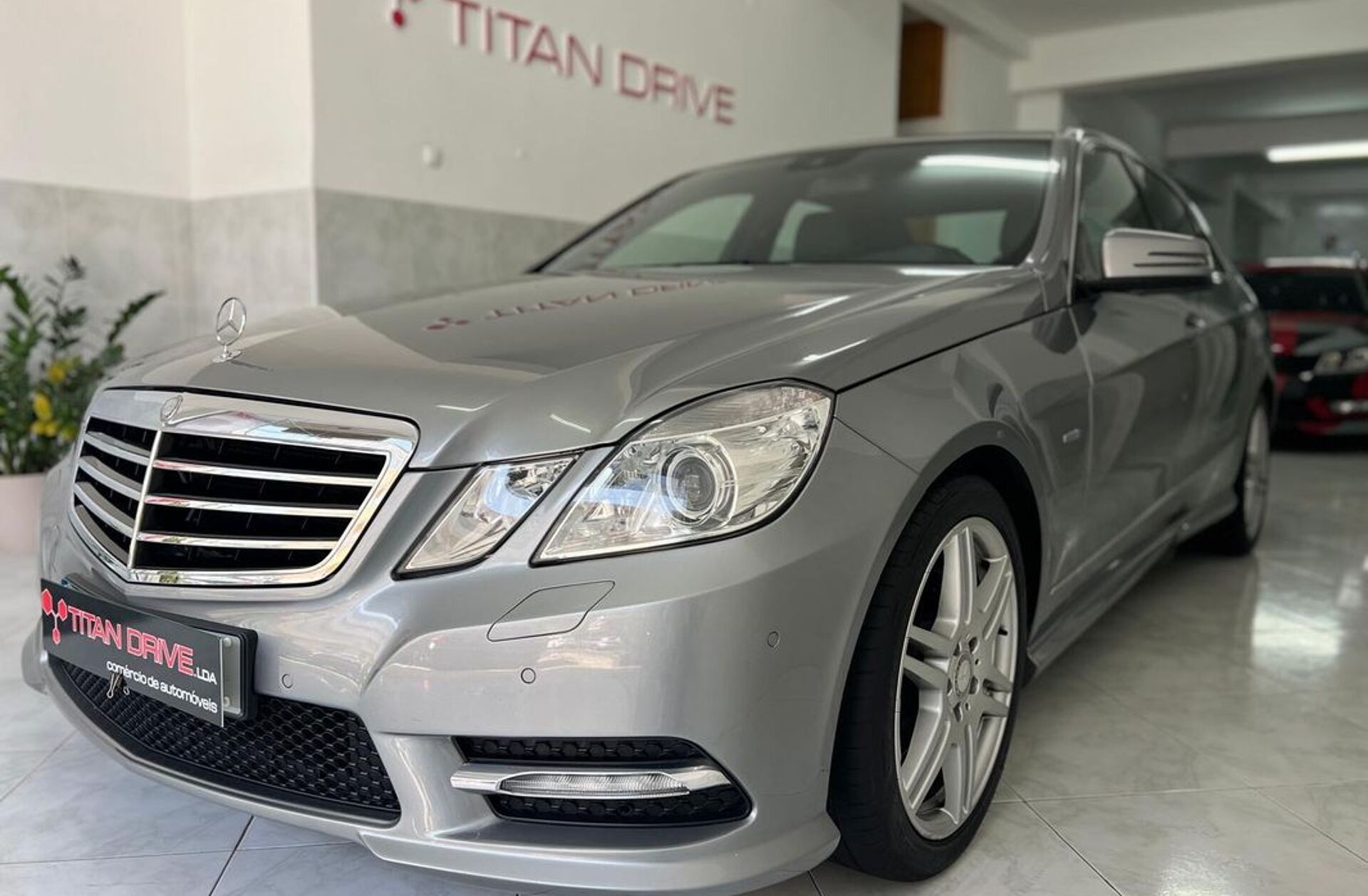 MERCEDES Classe E E 250 AMG