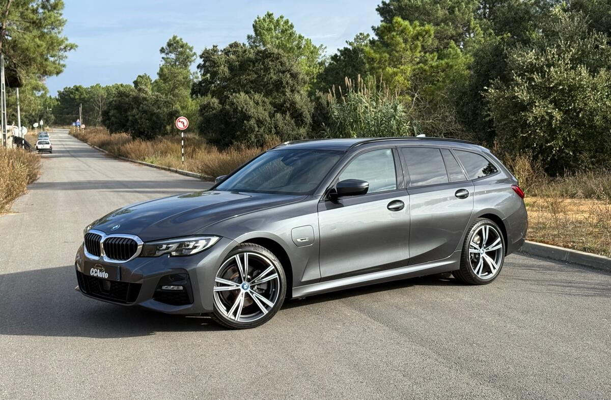 BMW Serie-3 320 e Touring Pack Desportivo M Auto