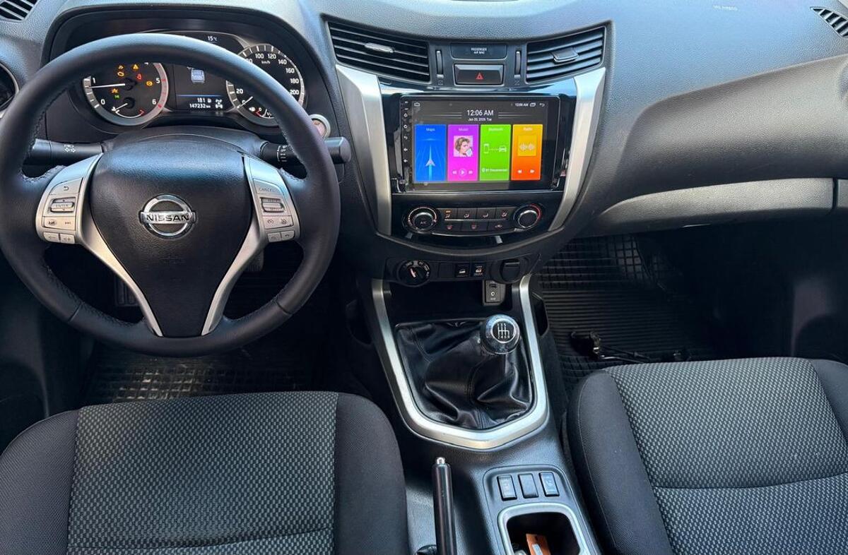 NISSAN Navara 2.3 dCi CD 4WD N-Connecta