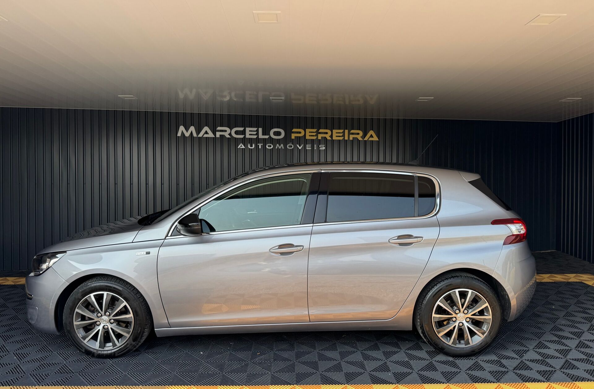 PEUGEOT 308 2.0 BlueHDi Allure EAT6