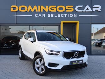 VOLVO XC40 2.0 D3 Momentum Plus