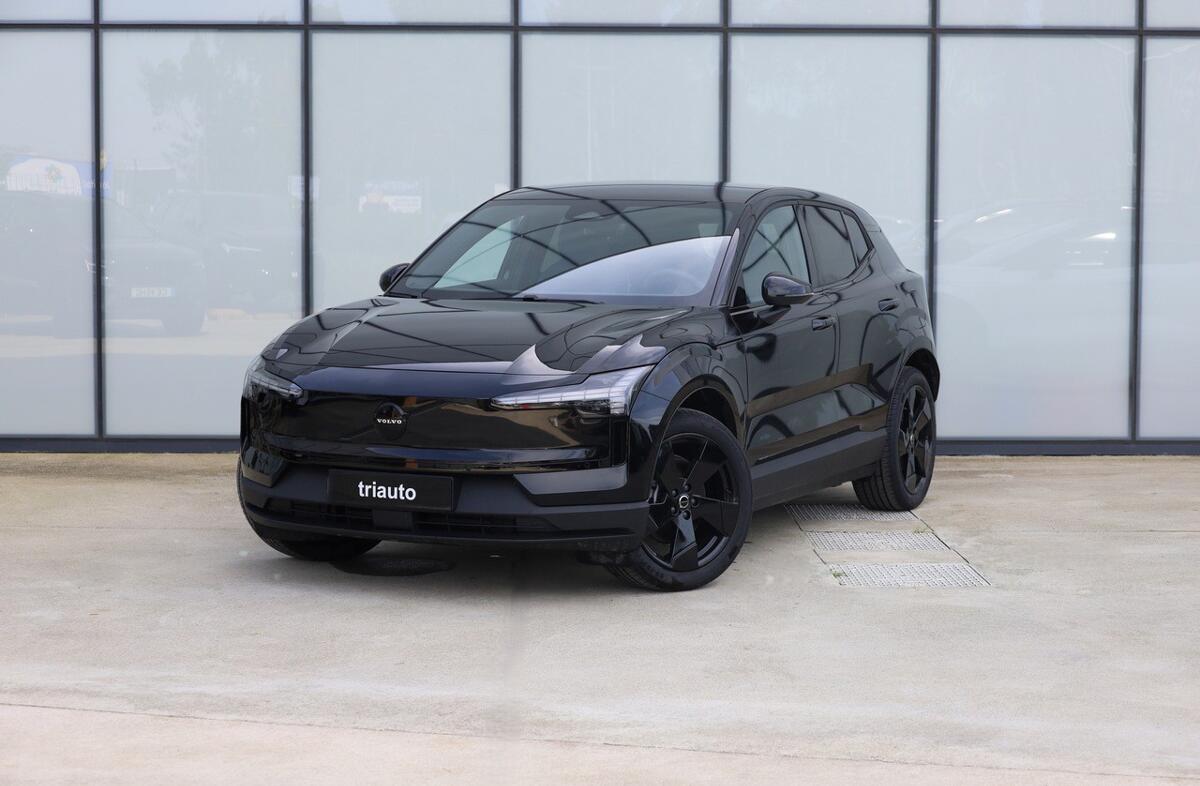 VOLVO EX30 69 kWh Single Motor Extended Range Ultra