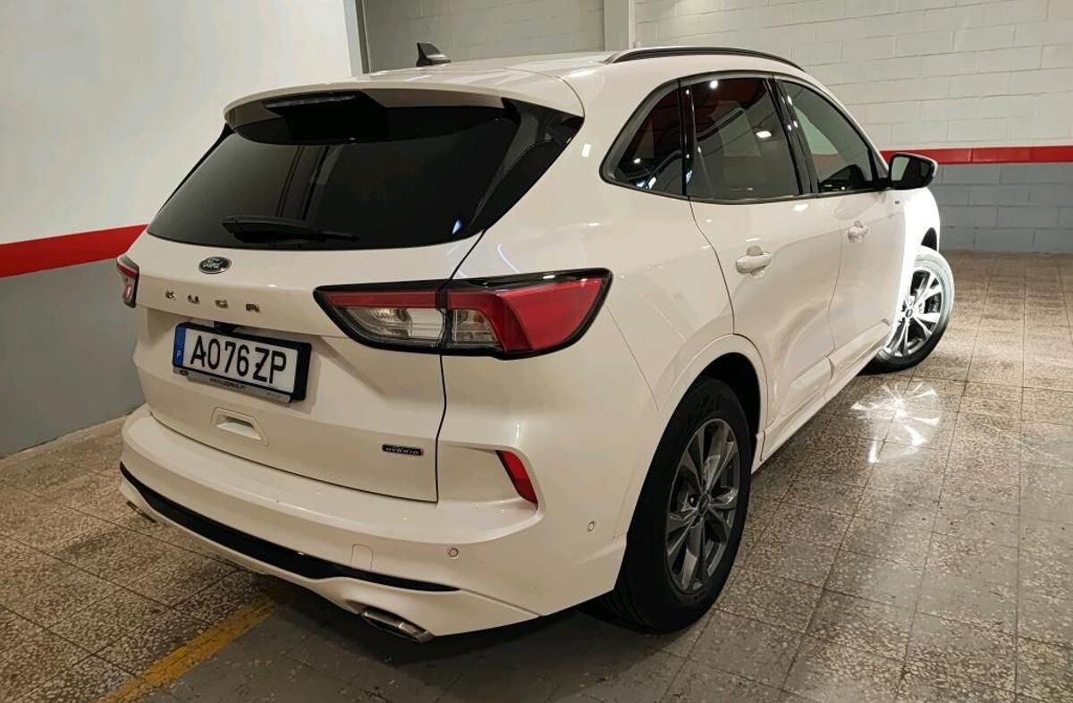 FORD Kuga 2.5 PHEV ST-Line X