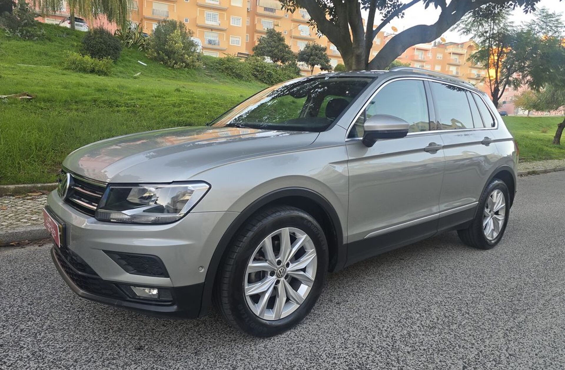 VOLKSWAGEN Tiguan 1.6 TDI Confortline