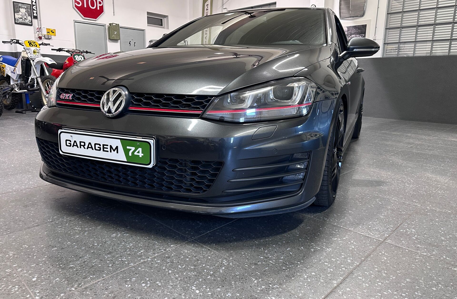 VOLKSWAGEN Golf 2.0 TSi GTi Performance