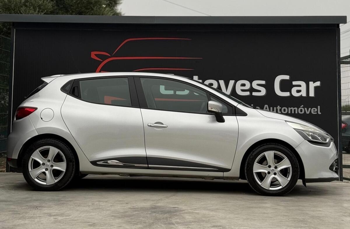 RENAULT Clio 0.9 TCE Limited