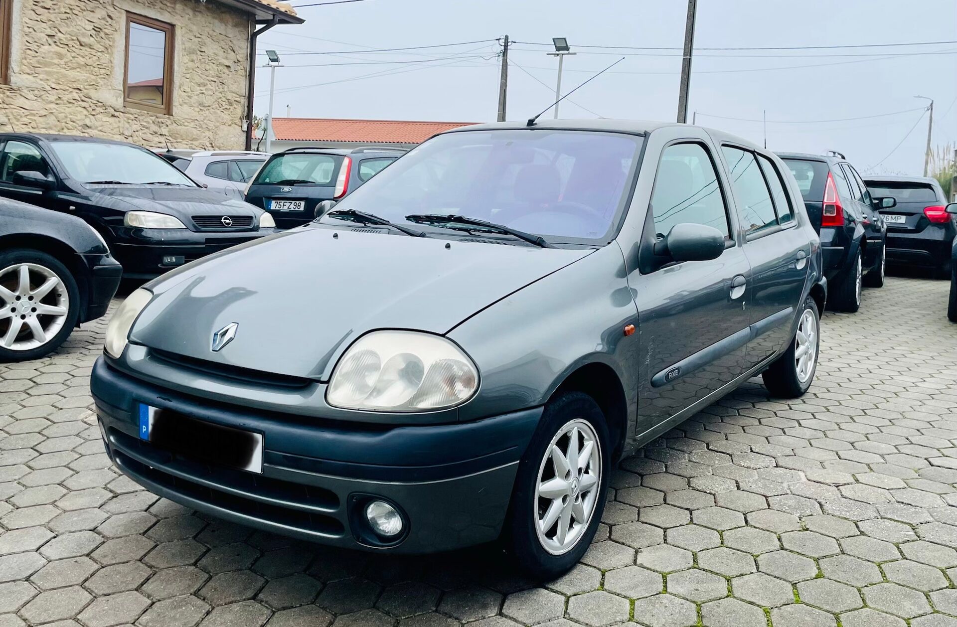 RENAULT Clio 1.2