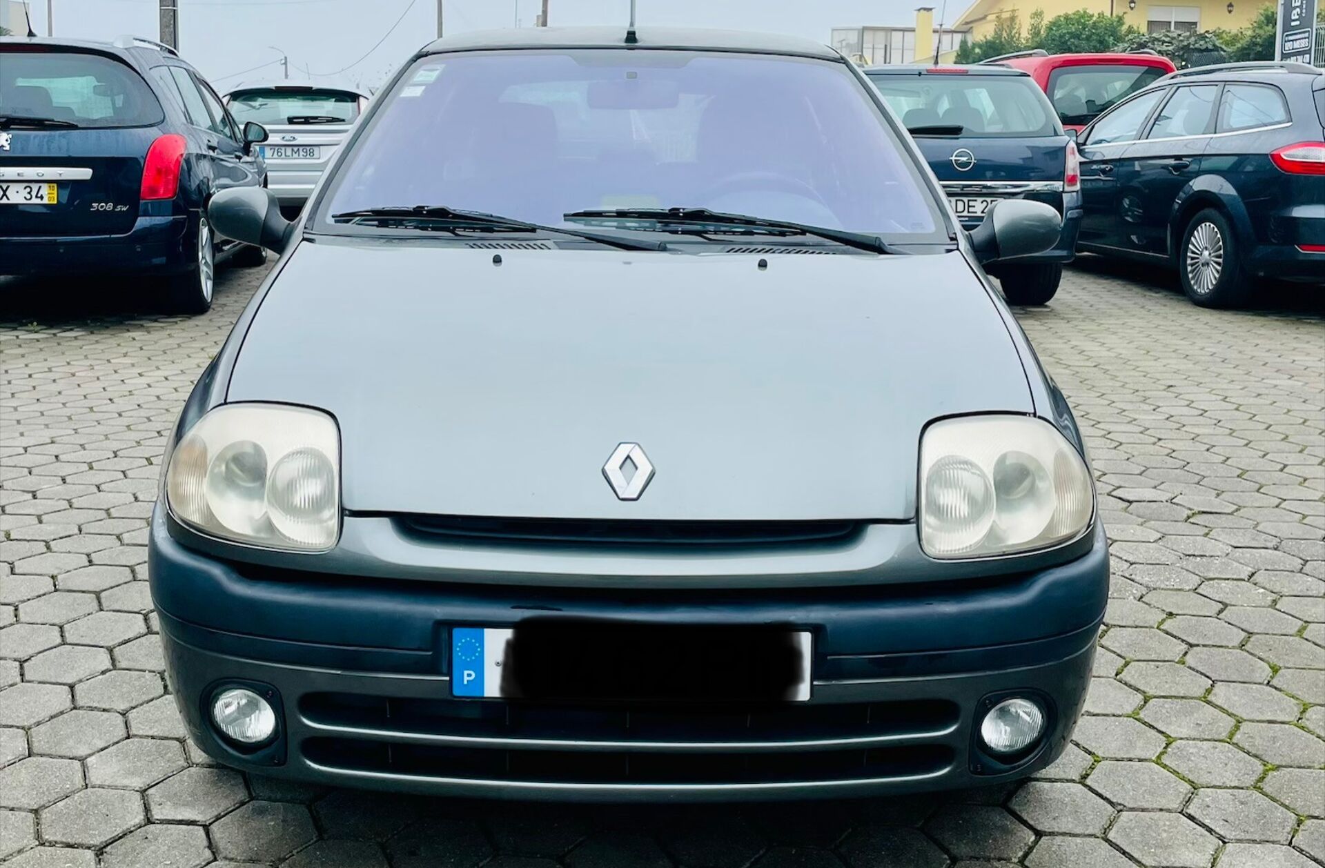 RENAULT Clio 1.2