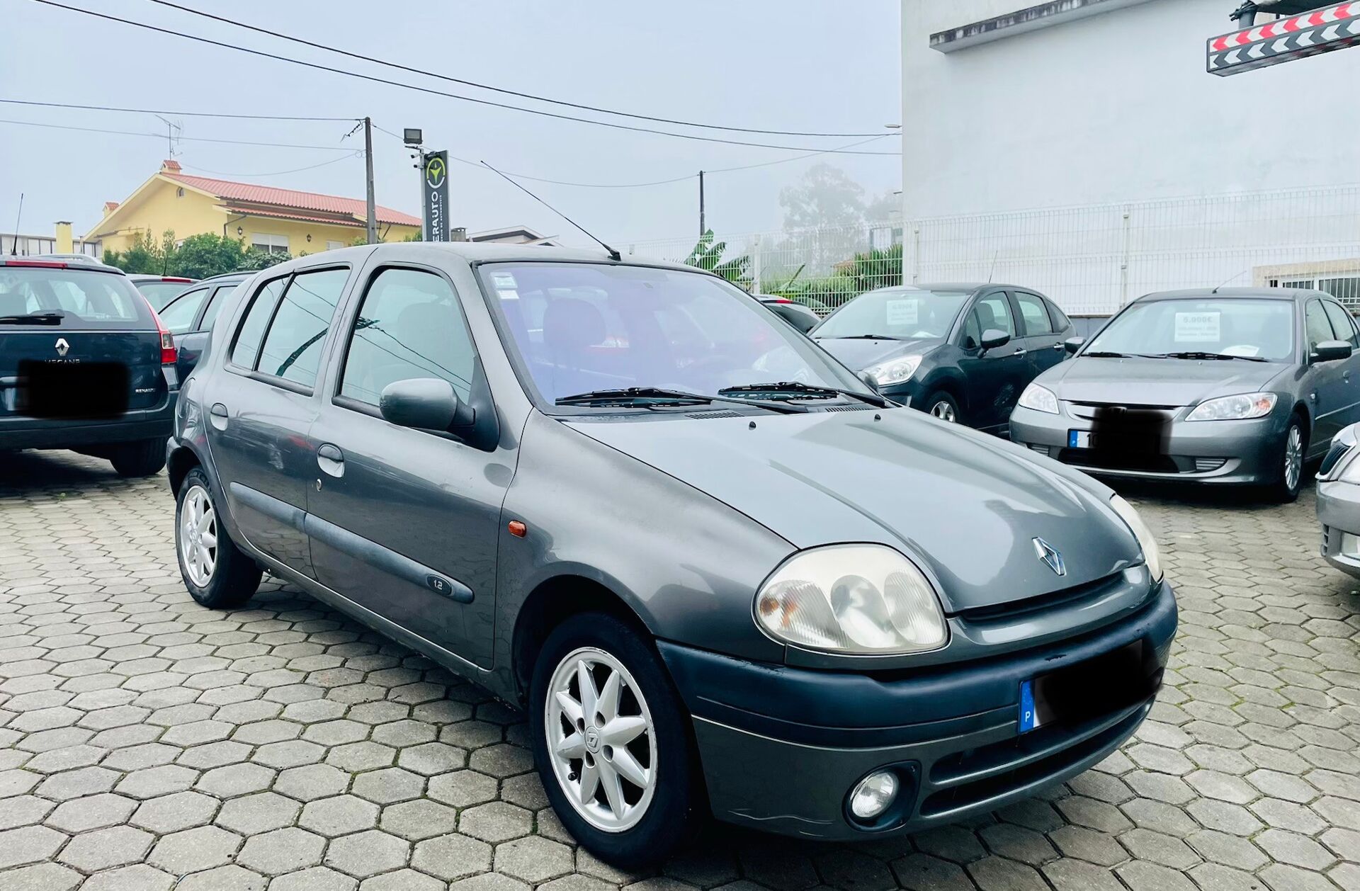 RENAULT Clio 1.2