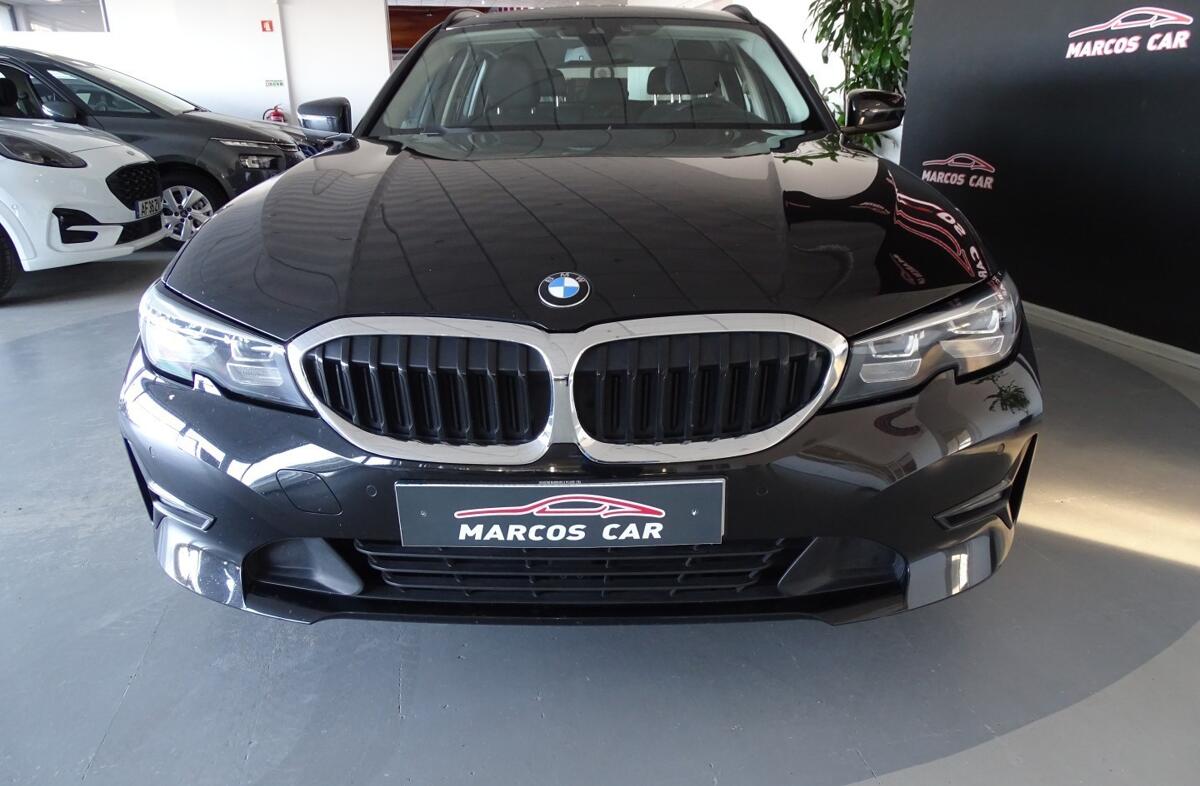 BMW Serie-3 318 d Touring Auto