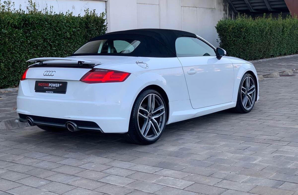 AUDI TT 2.0 TDi S-line