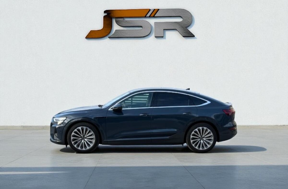 AUDI Q8 55 quattro Advanced